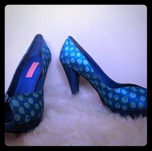 Betsey Johnson  Blue Floral Women's Pump